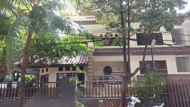 Rumah siap huni jl janur indah 1 Kelapa gading jakarta utara SHM Bagus