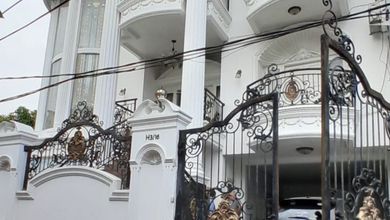 Rumah di Gading Griya Lestari 3 Lantai SHM Bagus Utara