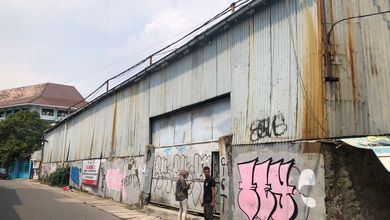 Gudang Gudang Jl Pelamboyan Cengkareng Barat Cengkareng Jakbar 