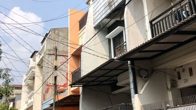 Rumah 2 Lantai Jl Tanjung Duren Selatan Tj Duren Jakbar 