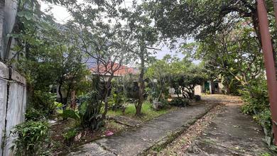 Rumah Modern Luas 1120 Jual di Ciputat, Tangerang Selatan