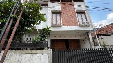 Rumah Minimalist Jl Nipah Gg Xi Prapanca Kebayoran Baru Jaksel 