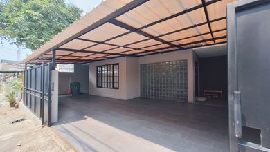 Sewa Rumah Baru Renovasi Dekat Mrt